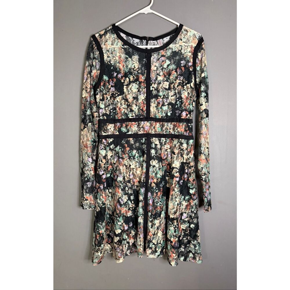 Xhilaration Long Sleeve Flower Lace Pattern Black Trim Size Large